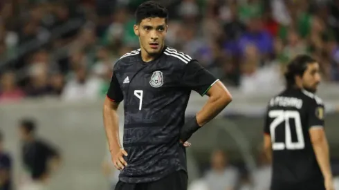 Raúl Jiménez en el partido ante Costa Rica.