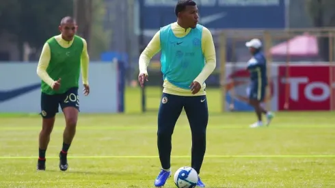 "A Rey muerto, rey puesto" es la consigna en Coapa