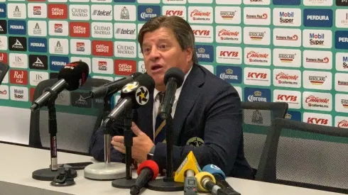 Miguel Herrera en conferencia de prensa.