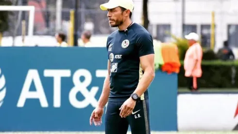 Giber Becerra cruzó a un aficionado en las redes