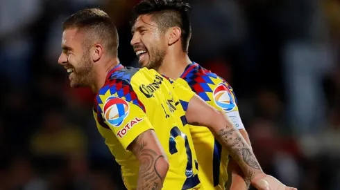 Dos jugadores de paso dispar por Coapa