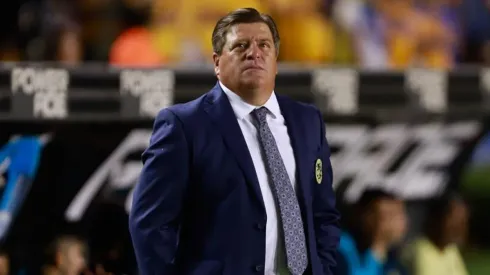 Miguel Herrera en el partido ante Tigres.