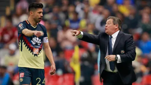 Miguel Herrera destacó en todo momento el profesionalismo de Peralta