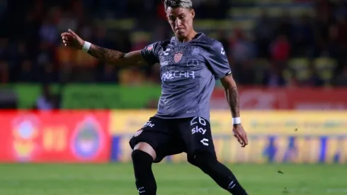 América y Chivas se disputan a Calderón