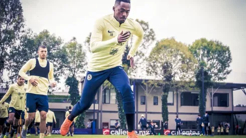 ¿Águilas con nuevas playeras para el próximo año?