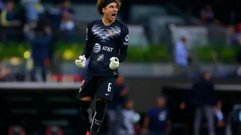 Memo Ochoa ya tiene su pasaporte europeo