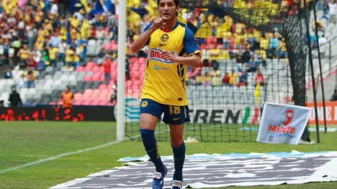 El atacante jugó entre 2009 y 2011 con las Águilas, anotando 30 goles en 92 partidos