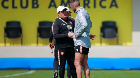 Ménez volvió a disparar contra el Piojo