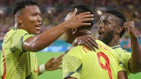 Roger Martínez presente en la victoria de la Selección Colombiana.