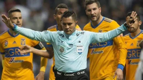 Guerrero le pitó 3 juegos al América en el Apetura 2019