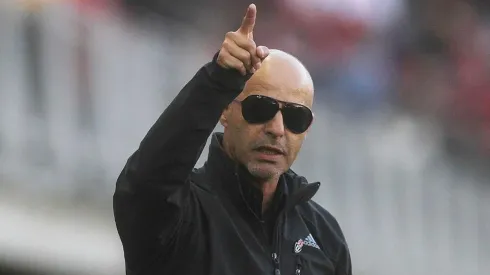 Exfutbolista de América acusó maltrato en su forma de salir.