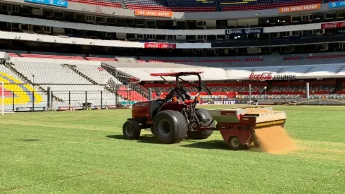 Bajo trabajos especiales se encuentra por estos días la cancha del Azteca