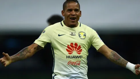 Micky busca recomponer su carrera