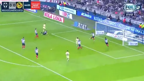 América anota el primero con anotación en propia puerta.