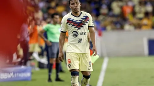 El colombiano le hace la vida imposible a la directiva azulcrema