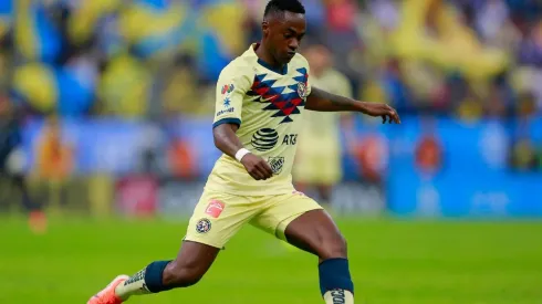 La afición americanista saludó a Renato Ibarra por su cumpleaños