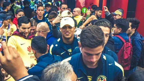 América llegó a Tijuana con un increíble recibimiento de los aficionados.