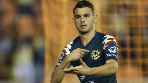 Benedetti regresó a la Ciudad de México tras su operación.