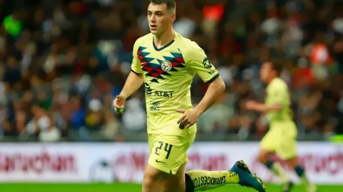 Viñas acompañará al juvenil Román Martínez en la delantera