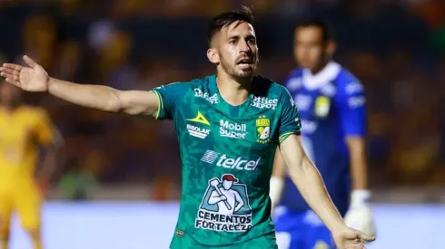 Navarro confesó haber tenido contactos para reforzar al América.