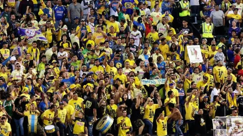 Aficionado envía claro mensaje para evitar el coronavirus.