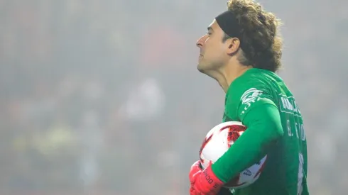 Guillermo Ochoa acapara las portadas de la prensa deportiva