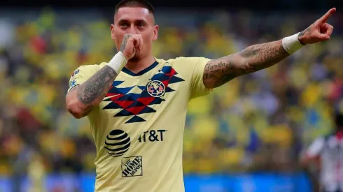 Nico ya se entrena con el balón