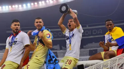 Lainez confesó que de niño quiso ser campeón con América.