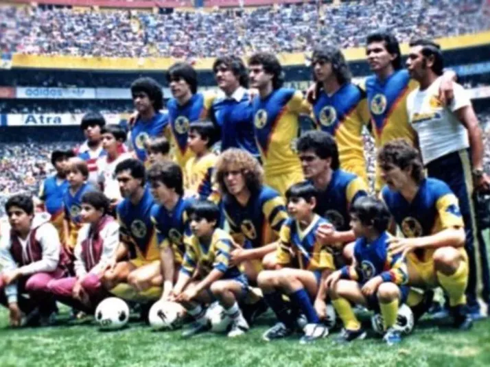 Playeras conmemorativas por la Final del Siglo