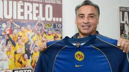 El chileno terminó muy contento de haber vestido la playera del América