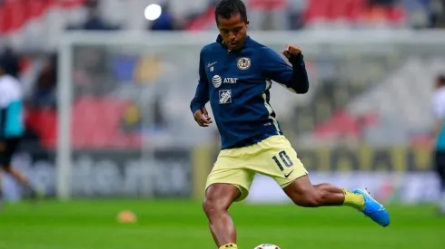 Gio dos Santos sigue con trabajos diferenciados en América.