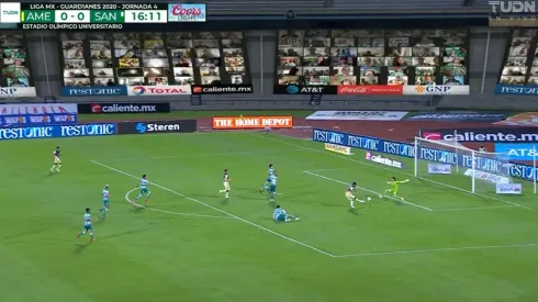 Video: Roger Martínez adelanta al América en el marcador.