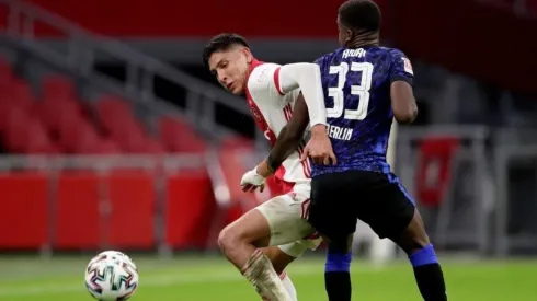 Edson Álvarez presente en un nuevo triunfo del Ajax.