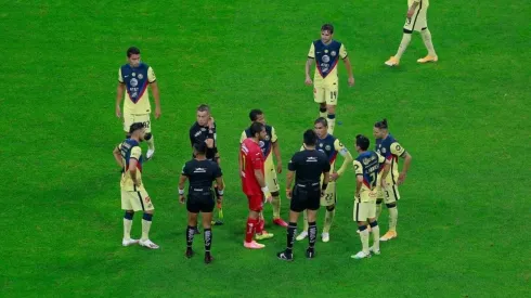 Culpan al césped del Azteca por las lesiones