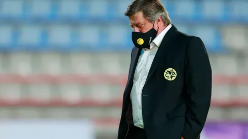 Miguel Herrera deberá improvisar en su zaga defensiva