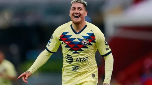 Nicolás Castillo apoya al América en las redes sociales.