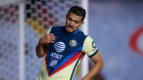 Henry Martín lamentando una falla. (Vía:Jammedia)