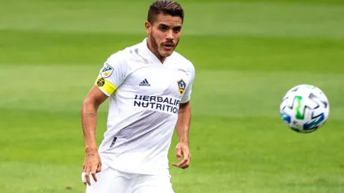 Desmienten posibilidad de Jona dos Santos con América.