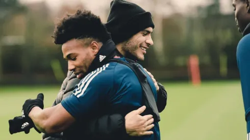 Raúl Jiménez visitó a sus compañeros en el entrenamiento de Wolverhampton