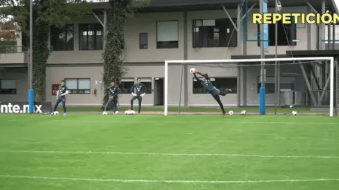 Divertido reto viral de atajadas en Coapa