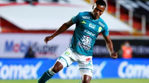 León y Aquino a la espera de la oferta de América.