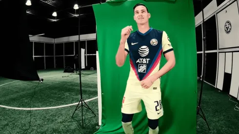 Cuerpo técnico y refuerzos se divierten con la foto oficial