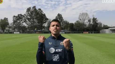 Así cantan los jugadores el himno del club