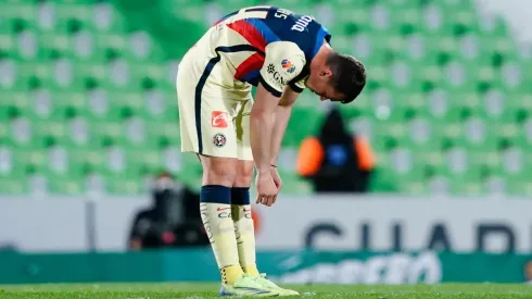 La razón de la ausencia de Viñas en América.