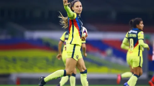 Janelly Farías le anotó gol a su ex equipo en este Clásico