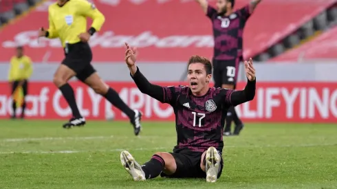 Sebastián Córdova sufrió una fuerte entrada contra Honduras.