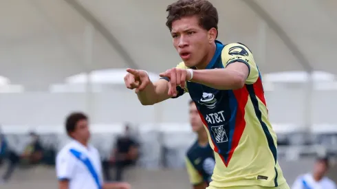 Karel Campos marcó un golazo ante Tigres.