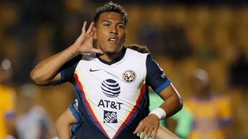 Roger Martínez iría como titular de nueva cuenta en el Clásico Joven.