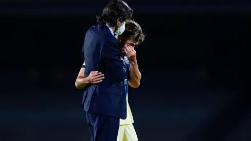 Santiago Solari y su gesto con Henry Martín