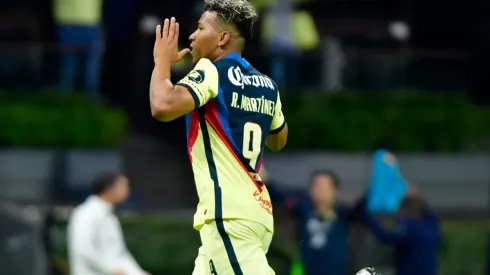 A Roger Martínez lo siguen desde Argentina.